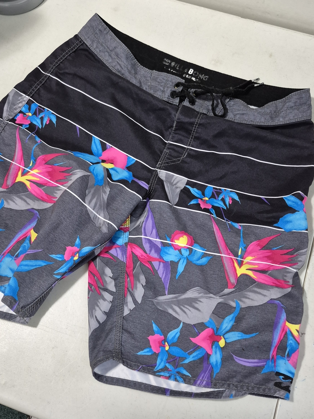Billabong Men's Sundays OG Floral Boardshorts Black Multi Size 34 Swim Surf - Picture 10 of 11